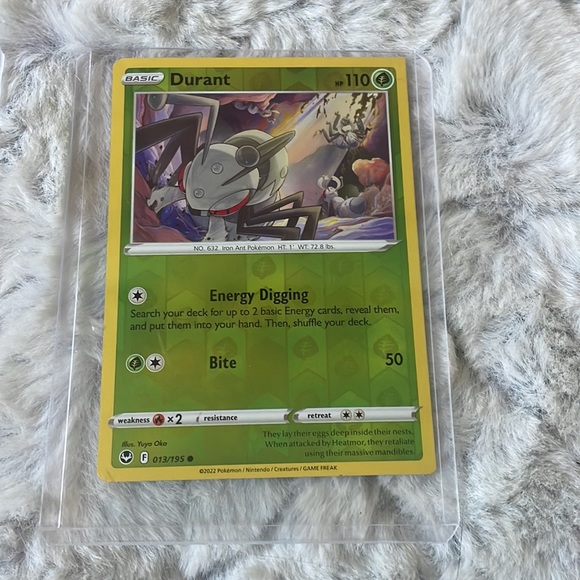 Holographic Pokémon Cards - Picture 7 of 8
